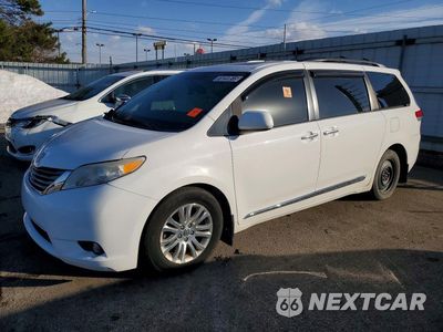 2013 TOYOTA SIENNA XLE 5TDYK3DC3DS373250 - główne zdjęcie licytacji z USA - miniatura