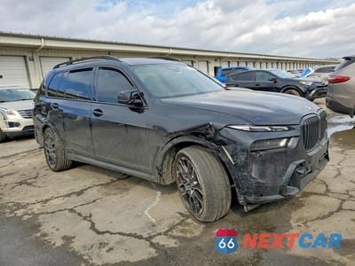 Czwarte zdjęcie samochodu z boku: 2024 BMW X7 M60I VIN:5UX33EM04R9T06315 - miniatura