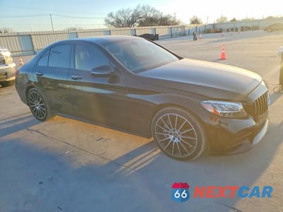 Czwarte zdjęcie samochodu z boku: 2019 MERCEDES-BENZ C 300 VIN:WDDWF8DB2KR482607 - miniatura