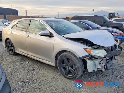 Czwarte zdjęcie samochodu z boku: 2012 TOYOTA CAMRY BASE VIN:4T1BF1FK6CU061187 - miniatura