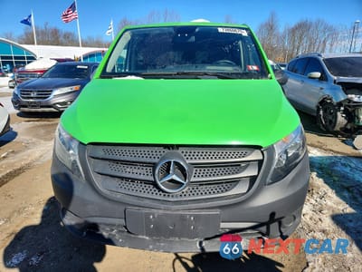Piąte zdjęcie samochodu w środku: 2018 MERCEDES-BENZ METRIS VIN:WD4PG2EE3J3497271 - miniatura