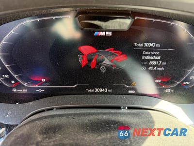 Zdjęcie 11 z 14 samochodu: 2022 BMW M5 VIN:WBS83CH05NCH70776 - miniatura