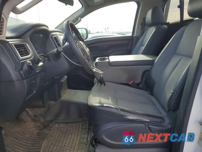 Zdjęcie 7 z 12 samochodu: 2018 NISS TITAN VIN:1N6AA1R90JN516529 - miniatura