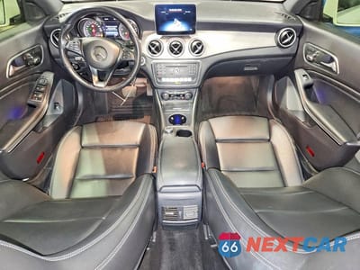Zdjęcie 8 z 12 samochodu: 2019 MERCEDES-BENZ CLA 250 4MATIC VIN:WDDSJ4GB8KN706438 - miniatura
