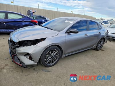 2023 KIA FORTE GT LINE 3KPF54ADXPE550490 - główne zdjęcie licytacji z USA - miniatura