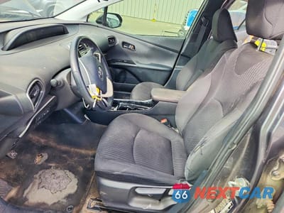 Zdjęcie 7 z 11 samochodu: 2018 TOYOTA PRIUS THREE VIN:JTDKARFU0J3550710 - miniatura