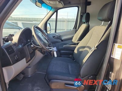Zdjęcie 7 z 12 samochodu: 2016 MERCEDES-BENZ SPRINTER 2500 VIN:WD3PE8DD6GP272074 - miniatura