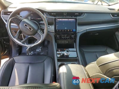 Zdjęcie 8 z 12 samochodu: 2024 JEEP GRAND CHEROKEE LIMITED VIN:1C4RJHBG2RC170286 - miniatura