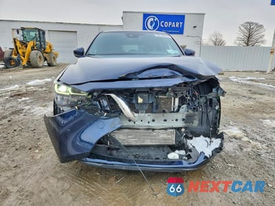 Piąte zdjęcie samochodu w środku: 2023 MAZDA CX-5 SIGNATURE VIN:JM3KFBXYXP0122056 - miniatura