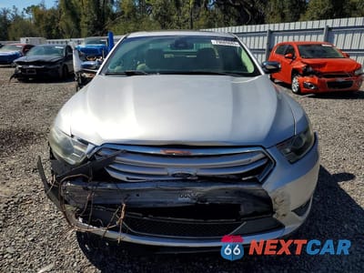 Piąte zdjęcie samochodu w środku: 2015 FORD TAURUS LIMITED VIN:1FAHP2F8XFG134883 - miniatura