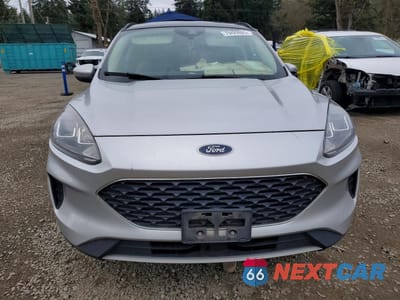Piąte zdjęcie samochodu w środku: 2020 FORD ESCAPE SE VIN:1FMCU9G66LUC27380 - miniatura