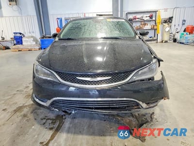 Piąte zdjęcie samochodu w środku: 2015 CHRYSLER 200 LIMITED VIN:1C3CCCAB6FN716326 - miniatura