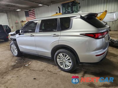 Drugie zdjęcie samochodu z przodu: 2024 MITSUBISHI OUTLANDER MAX 650 VIN:JA4J4UA83RZ073953 - miniatura