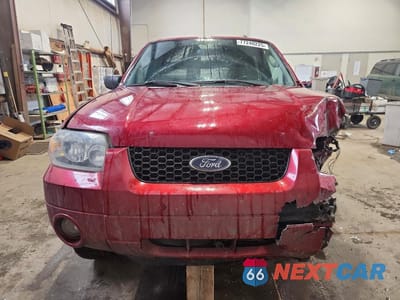 Piąte zdjęcie samochodu w środku: 2005 FORD ESCAPE LIMITED VIN:1FMYU94135KD09256 - miniatura