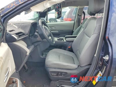 Zdjęcie 7 z 13 samochodu: 2024 TOYOTA SIENNA XLE 8-PASSENGER VIN:5TDYRKEC9RS183884 - miniatura