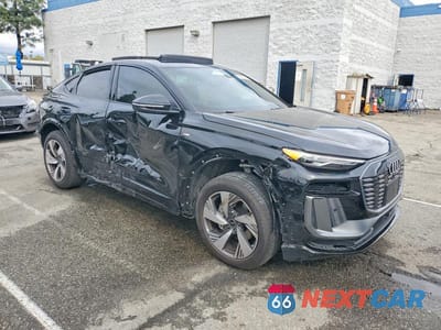 Czwarte zdjęcie samochodu z boku: 2025 AUDI Q6 E-TRON SPORTBACK PREMIUM VIN:WA1D4BGF1SA070691 - miniatura