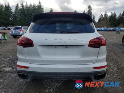 Zdjęcie 6 z 12 samochodu: 2016 PORSCHE CAYENNE VIN:WP1AA2A21GLA10086 - miniatura