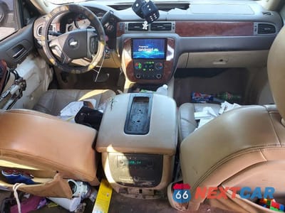 Zdjęcie 8 z 13 samochodu: 2011 CHEVROLET TAHOE K1500 LT VIN:1GNSKBE08BR342003 - miniatura