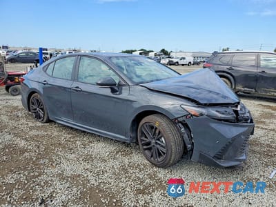 Czwarte zdjęcie samochodu z boku: 2025 TOYOTA CAMRY SE VIN:4T1DAACK3SU116527 - miniatura