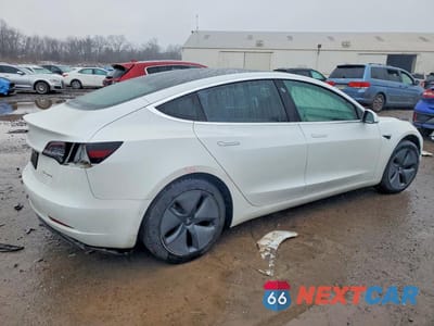 Trzecie zdjęcie samochodu z tyłu: 2020 TESLA MODEL 3 VIN:5YJ3E1EB6LF744433 - miniatura