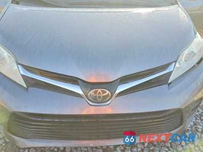 Zdjęcie 11 z 11 samochodu: 2018 TOYOTA SIENNA LE VIN:5TDKZ3DC8JS903838 - miniatura