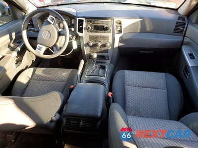 Zdjęcie 8 z 13 samochodu: 2009 JEEP GRAND CHEROKEE LAREDO VIN:1J8GR48K49C543258 - miniatura