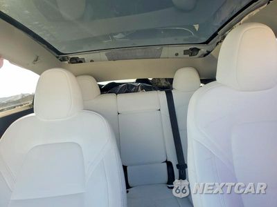 Zdjęcie 10 z 13 samochodu: 2025 TESLA MODEL Y VIN:7SAYGDEE6SF300949 - miniatura