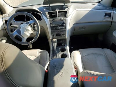 Zdjęcie 8 z 13 samochodu: 2011 CHEVROLET TRAVERSE LT VIN:1GNKVJED5BJ370831 - miniatura