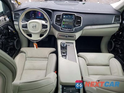 Zdjęcie 8 z 12 samochodu: 2024 VOLVO XC90 ULTIMATE VIN:YV4062PF5R1253307 - miniatura