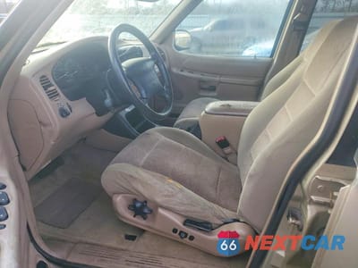 Zdjęcie 7 z 12 samochodu: 2001 FORD EXPLORER XLT VIN:1FMZU63E01UB60617 - miniatura