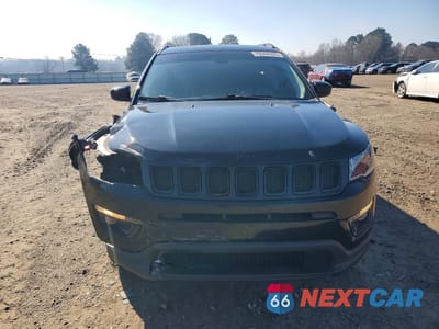 Piąte zdjęcie samochodu w środku: 2021 JEEP COMPASS LATITUDE VIN:3C4NJDBBXMT599569 - miniatura
