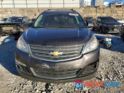 Piąte zdjęcie samochodu w środku: 2017 CHEVROLET TRAVERSE LT VIN:1GNKRGKD6HJ318385 - miniatura