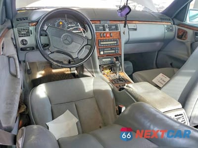 Zdjęcie 8 z 11 samochodu: 1998 MERCEDES-BENZ E 430 VIN:WDBJF70F8WA609645 - miniatura