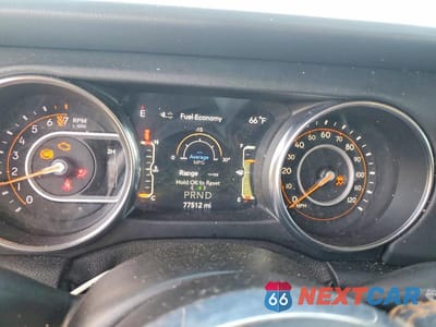 Zdjęcie 9 z 12 samochodu: 2021 JEEP WRANGLER UNLIMITED SAHARA VIN:1C4HJXEG2MW551113 - miniatura