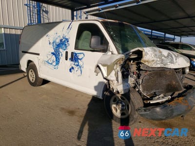 Czwarte zdjęcie samochodu z boku: 2005 CHEVROLET EXPRESS G1500 VIN:1GCFG15X151188675 - miniatura