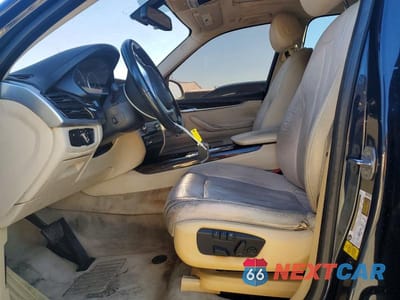 Zdjęcie 7 z 12 samochodu: 2015 BMW X5 SDRIVE35I VIN:5UXKR2C52F0H41519 - miniatura