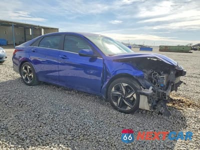 Czwarte zdjęcie samochodu z boku: 2023 HYUNDAI ELANTRA LIMITED VIN:KMHLP4AGXPU381561 - miniatura
