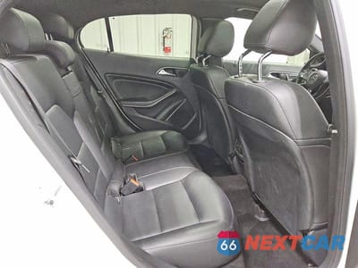 Zdjęcie 11 z 13 samochodu: 2018 MERCEDES-BENZ GLA 250 4MATIC VIN:WDCTG4GB4JJ457908 - miniatura
