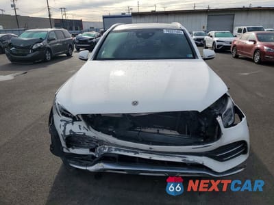 Piąte zdjęcie samochodu w środku: 2021 MERCEDES-BENZ GLC 43 4MATIC AMG VIN:W1N0G6EBXMF950967 - miniatura