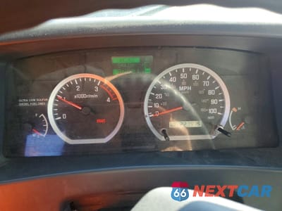 Zdjęcie 8 z 10 samochodu: 2017 ISUZU NRR BOX TRUCK VIN:JALE5W163H7301215 - miniatura