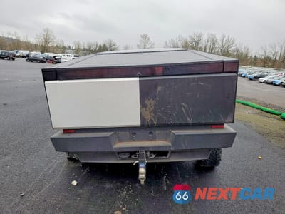 Zdjęcie 6 z 13 samochodu: 2024 TESLA CYBERTRUCK VIN:7G2CEHED7RA014253 - miniatura