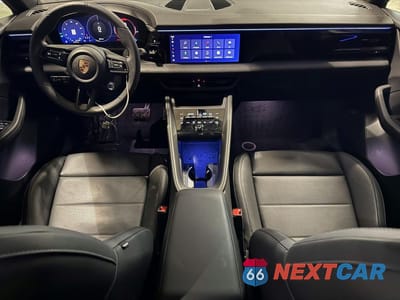 Zdjęcie 8 z 14 samochodu: 2025 PORSCHE MACAN 4 VIN:WP1AA2XA5SL002111 - miniatura