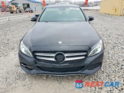 Piąte zdjęcie samochodu w środku: 2017 MERCEDES-BENZ C 300 4MATIC VIN:55SWF4KB7HU200867 - miniatura