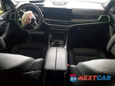 Zdjęcie 8 z 12 samochodu: 2024 BMW X5 XDRIVE50E VIN:5UX43EU01R9U78645 - miniatura