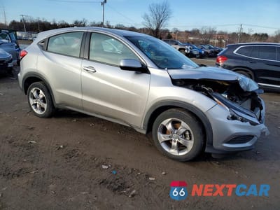 Czwarte zdjęcie samochodu z boku: 2021 HONDA HR-V LX VIN:3CZRU6H37MM753437 - miniatura