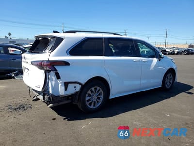 Trzecie zdjęcie samochodu z tyłu: 2023 TOYOTA SIENNA LE 8-PASSENGER VIN:5TDBRKEC7PS144519 - miniatura