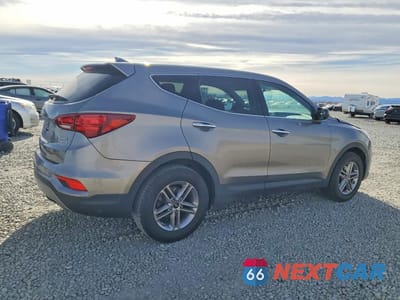 Trzecie zdjęcie samochodu z tyłu: 2017 HYUNDAI SANTA FE SPORT VIN:5XYZTDLB1HG440592 - miniatura