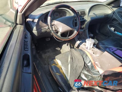 Zdjęcie 8 z 13 samochodu: 2002 FORD MUSTANG VIN:1FAFP44422F152099 - miniatura