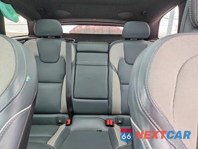 Zdjęcie 10 z 12 samochodu: 2020 VOLVO XC60 T5 R-DESIGN VIN:YV4102RM8L1417643 - miniatura