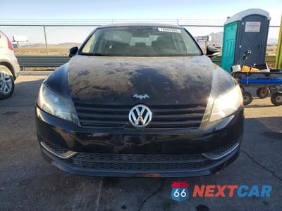 Piąte zdjęcie samochodu w środku: 2012 VOLKSWAGEN PASSAT S VIN:1VWAP7A35CC094247 - miniatura